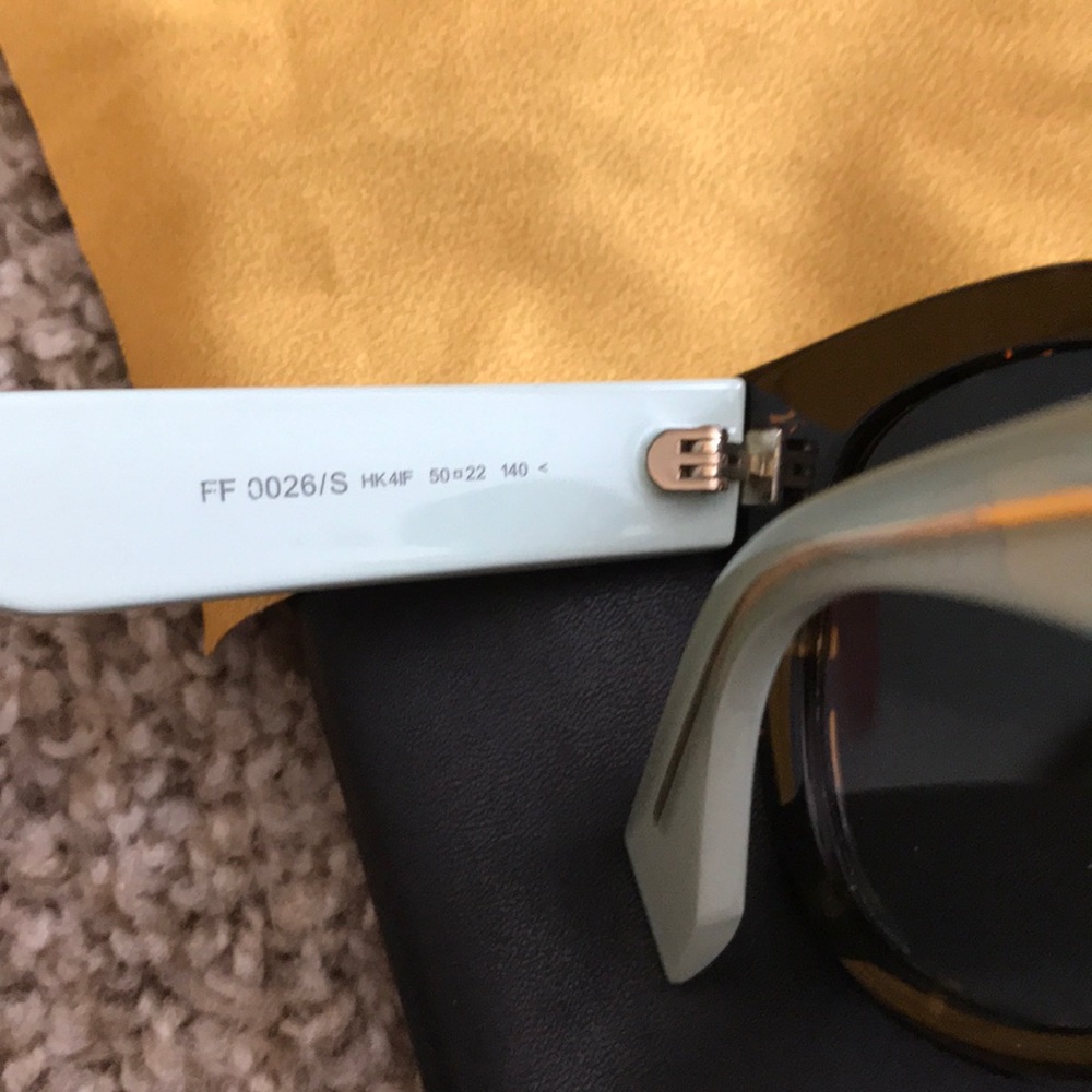 Sunglasses - Picture 6 of 8